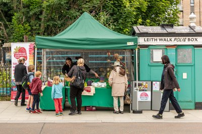 Stall at Leith Walk Polis Box. Credit: Edinburgh Community Food